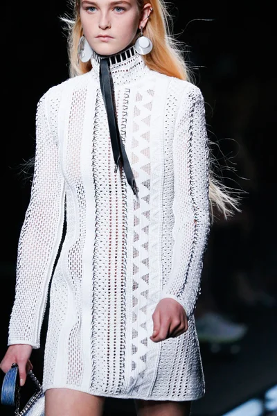 Look 1